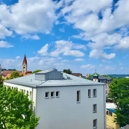 Eden - Penthouse-loft Ueber Den Daechern Kaufbeurens *